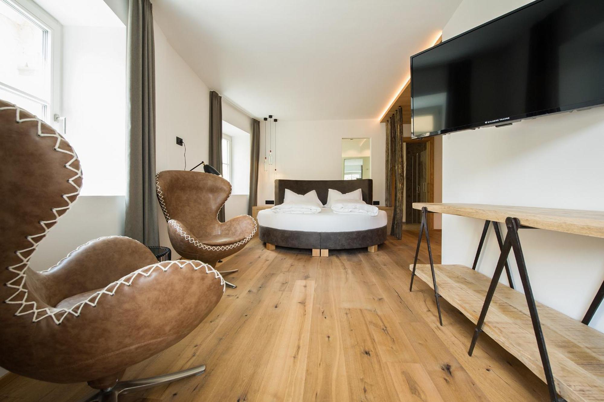 Hotel Goldene Traube Термено Экстерьер фото